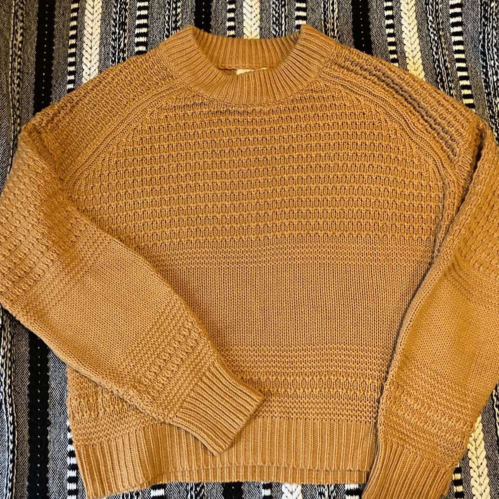 Universal Thread Women's Brown Crewneck Sweater